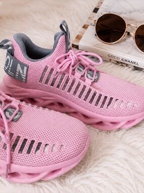 GSLMOLN Womens Walking Shoes   Non Slip Sports Casual Fashion Sneakers Size 10